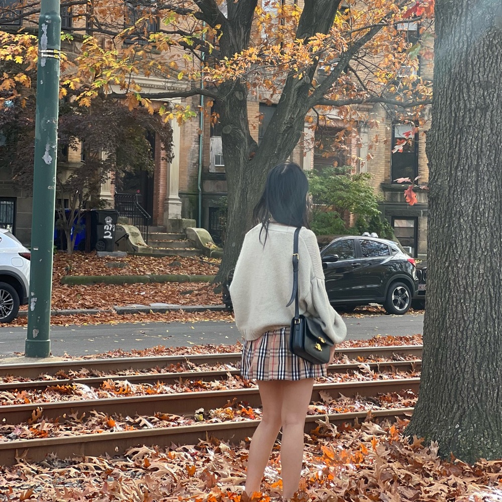 Meet your Posher, Châu